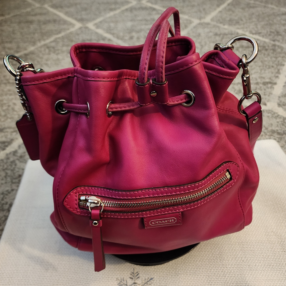 Coach Daisy Drawstring Convertible Pink Leather Shoulder Bag. F25661